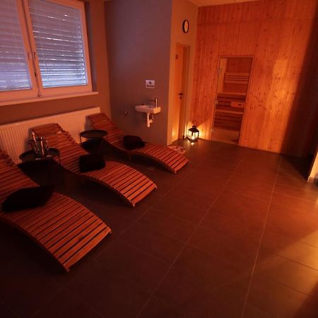 Hotel Banik Nitrianske Rudno Bagian luar foto