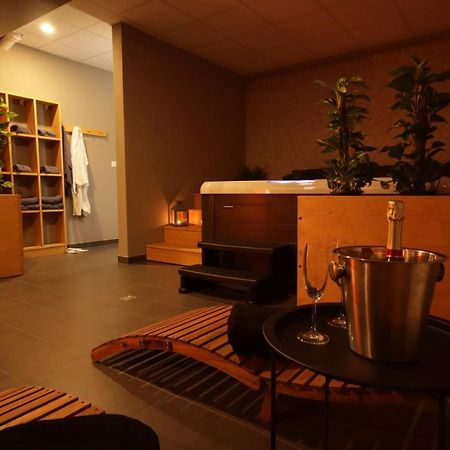 Hotel Banik Nitrianske Rudno Bagian luar foto