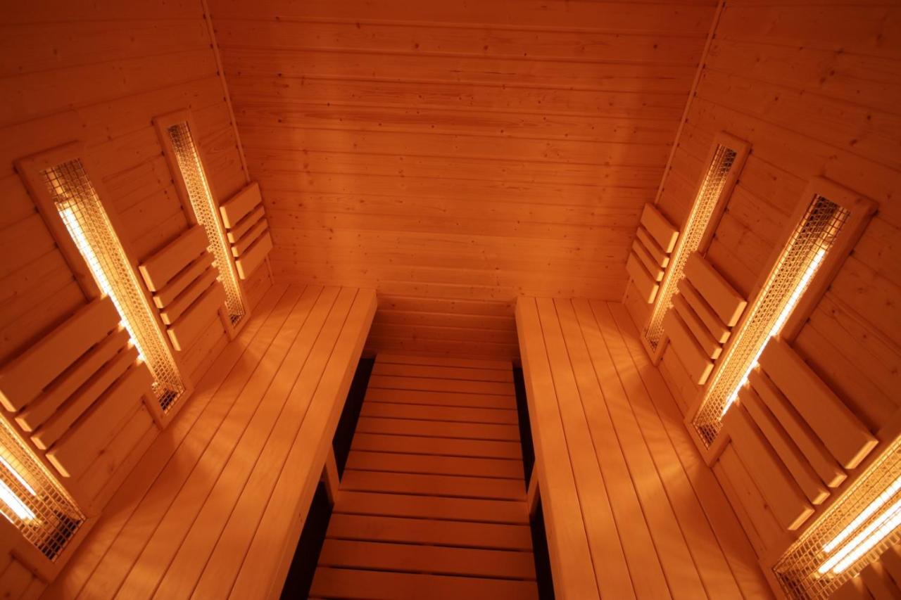 Hotel Banik Nitrianske Rudno Bagian luar foto