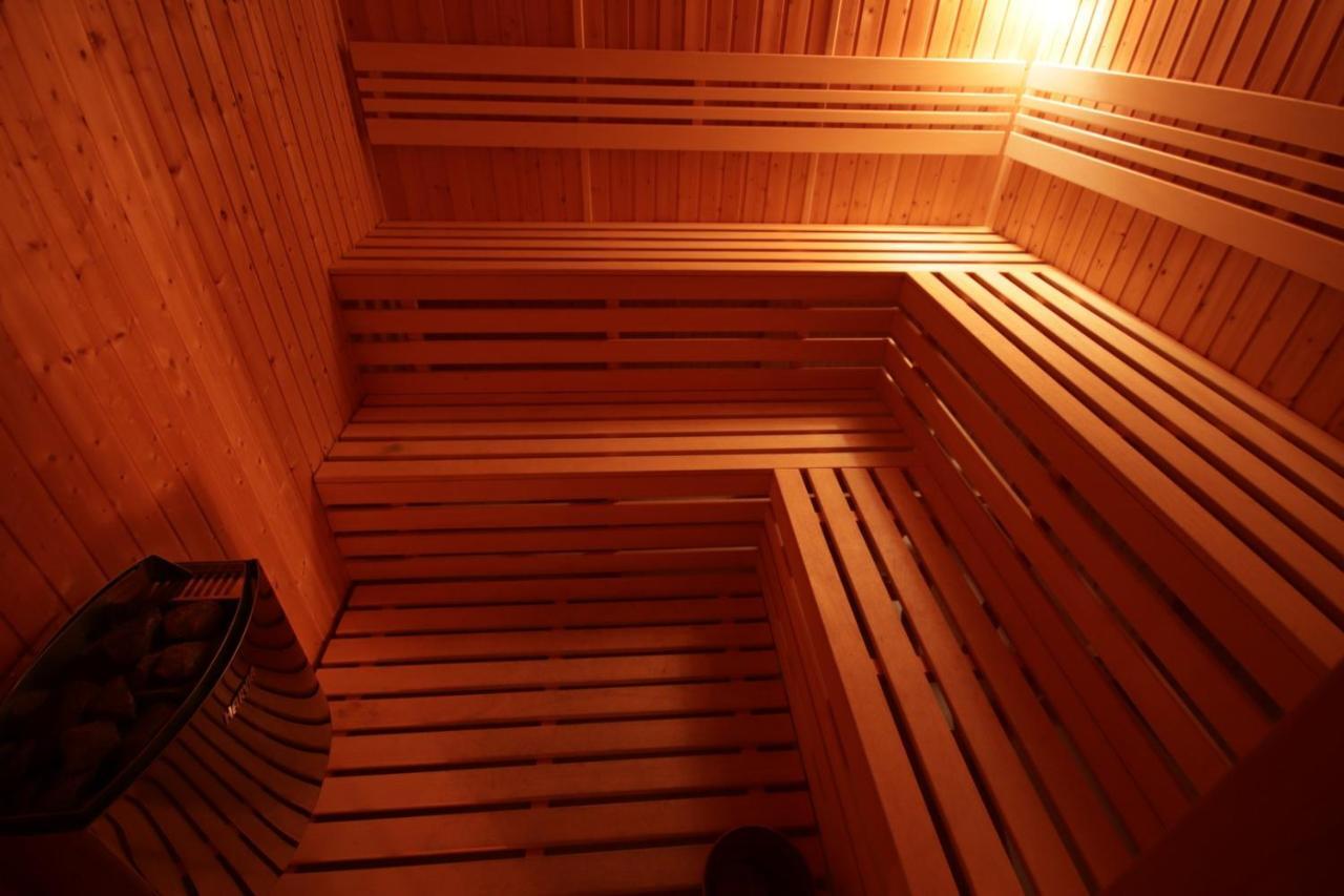 Hotel Banik Nitrianske Rudno Bagian luar foto